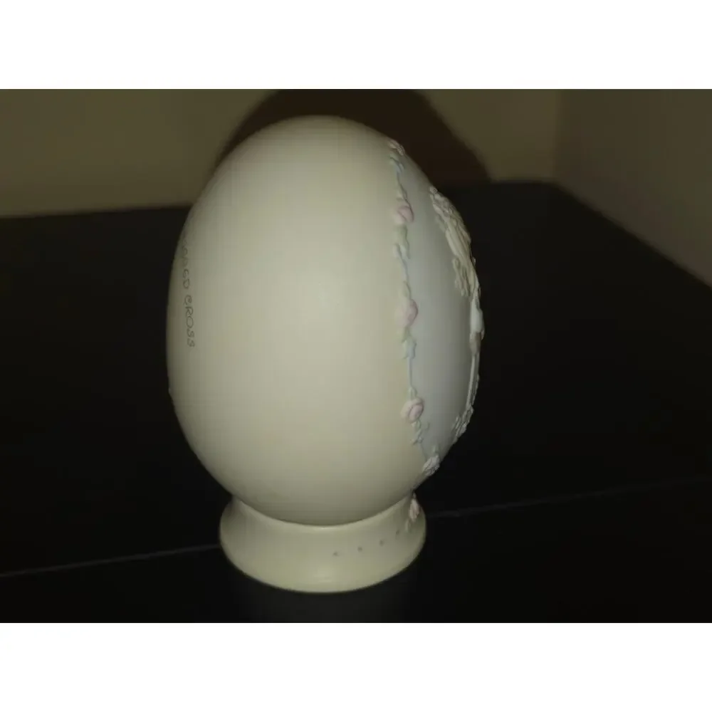 Enesco Precious Moments Easter 1991 “Old Rugged Cross” Egg Bisque 523534